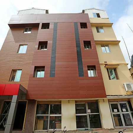 Oyo 13528 Kumud Plaza Hotell Bhubaneswar Eksteriør bilde