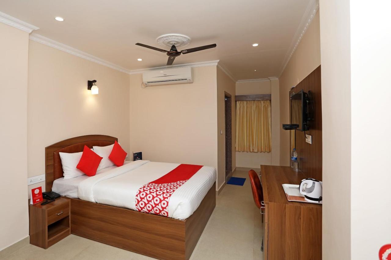 Oyo 13528 Kumud Plaza Hotell Bhubaneswar Eksteriør bilde