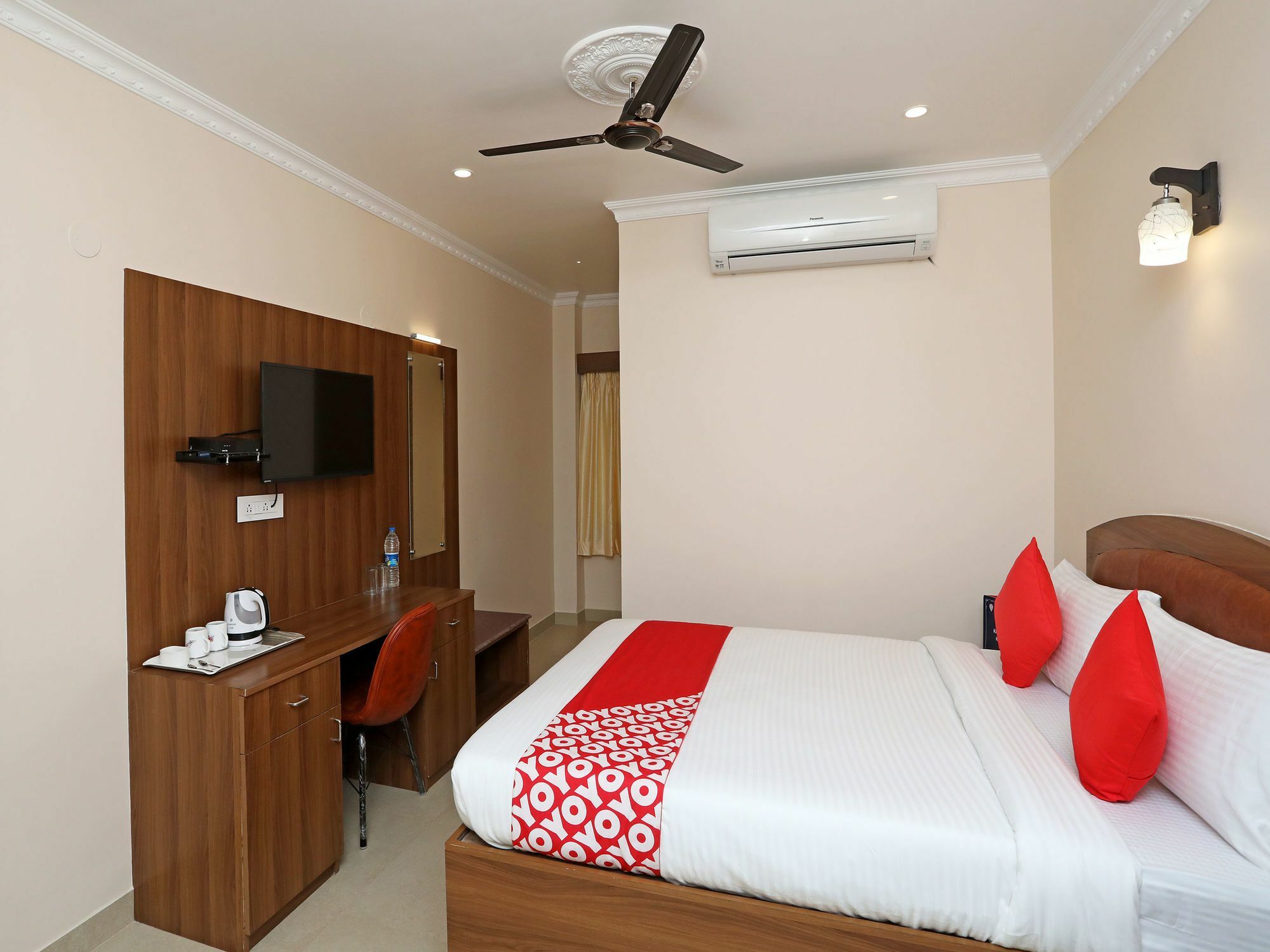 Oyo 13528 Kumud Plaza Hotell Bhubaneswar Eksteriør bilde